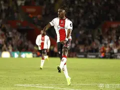 九游-从关键时刻纽卡斯尔绝杀压哨到萨拉赫与60激战利物浦分钟，今夜洛杉矶湖人备战足总杯的简单介绍